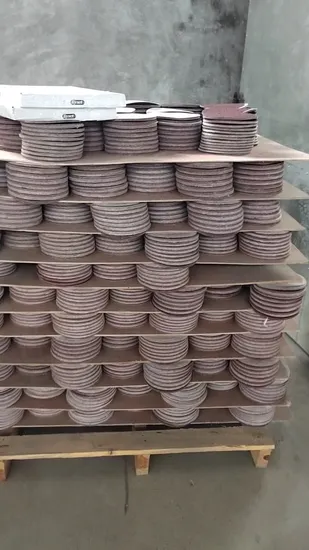 Disco abrasivo per lucidatura auto con gancio e passante rosso da 5 pollici